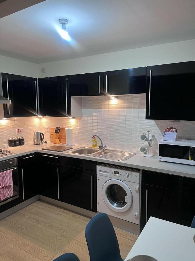 Shelly'S Place Apartment Glasgow Luaran gambar
